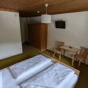 Camera standard con letto king size